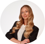  Registered Nutritionist and author of The Unprocessed Plate: